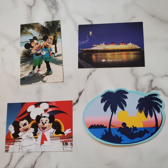 4 Disney Post Cards Mickey & Minnie Disney Cruise Line - Picture 8 of 8
